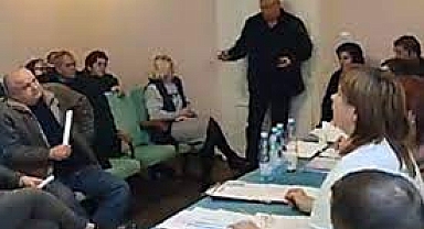 Ukrayna'da köy meclisinde dehşet! Köy meclisine el bombası ile saldırdı