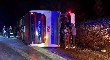 Kütahya'da kontrolden çıkan otobüs devrildi: 18 yaralı!