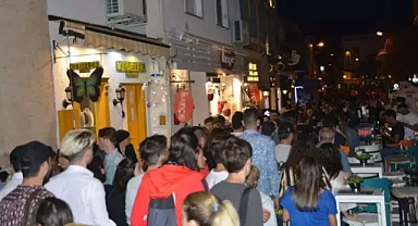 Okulların yarıyıl tatiline girmesiyle birlikte Çeşme'de oteller doldu taştı!