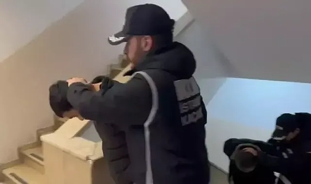 İstanbulda 'Mahzen-23' operasyonu: Kırmızı bültenle aranan 2 kişi yakalandı!