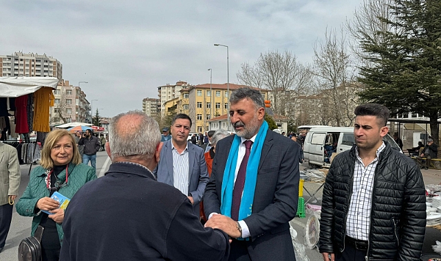 Yurder Şahin Ziyagökalp Pazarında Pazarcı Tezgâhına Geçti Başkan Adayı Satış Yaptı