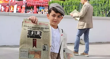 Bakan Tekin, koltuğunu 6'ncı sınıf öğrencisi Irmak'a devretti...