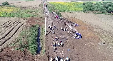 Çorlu'da 25 kişinin hayatını kaybettiği tren kazası davasında mahkeme'den flaş karar!