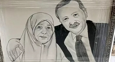 Erdoğan'a annesiyle resmini hediye eden Buğlem: 'RESSAM OLMAK İSTİYORUM' 