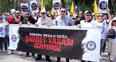 Adana’da öğretmenler, yürüyüş yapıp meslektaşlarının öldürülmesini protesto etti!