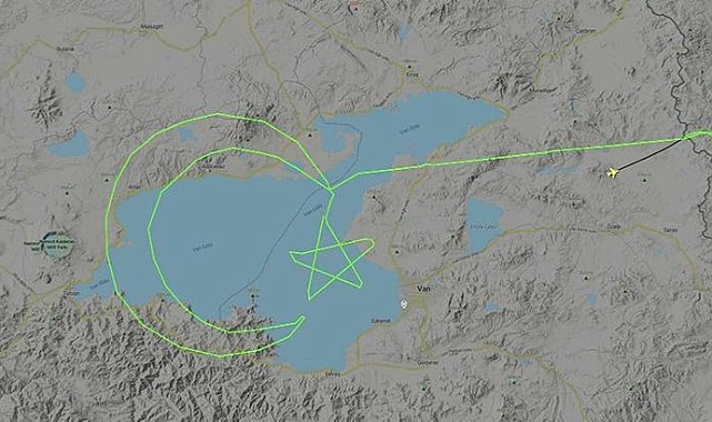 Akıncı İHA, İran dönüşü gökyüzünde ay yıldız çizdi