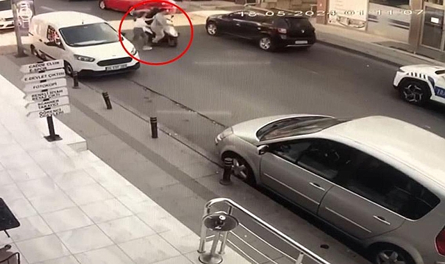 Ataşehir'de motokuryenin çarptığı yaya ağır yaralandı; o anlar kamerada