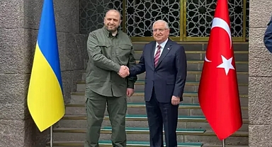 Bakan Güler, Ukraynalı mevkidaşı ile bir araya geldi...