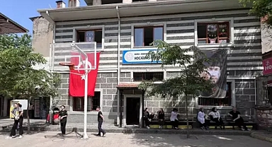 Bu tarih'i okul'da deprem ve afetler dışında 556 yıldır kesintisiz eğitim- öğretim veriliyor!