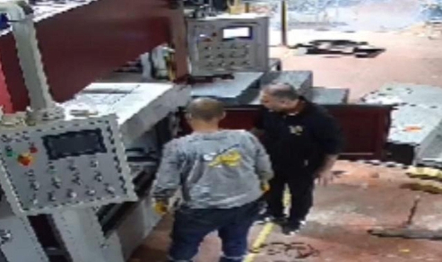 Fabrika sahibinin pres makinesine sıkışıp öldüğü kaza kamerada