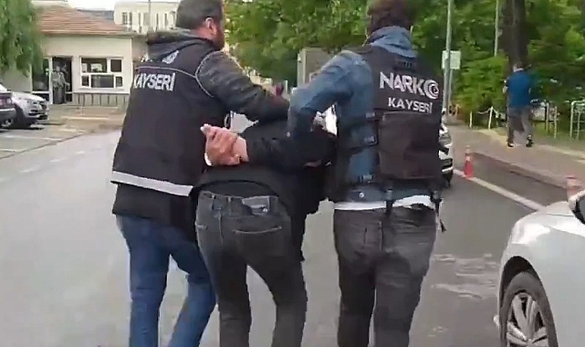 Kayseri'de 9 yıl kesinleşmiş hapis cezası bulunan firari hükümlü, bazada yakalandı