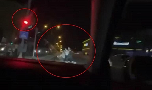 Kırmızı ışıkta geçen otomobilin çarptığı 1'i bebek 4 kişiden Belinay, kurtarılamadı