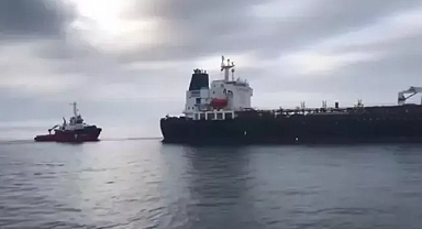 Petrol yüklü tanker Haydarpaşa açıklarında arıza yaptı