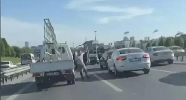 Trafik magandaları sürücüye işte böyle saldırdı...