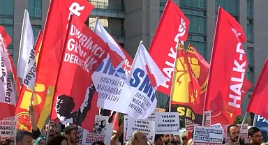 1 Mayıs'ta tutuklananlar için Çağlayan Adliyesi'nde slogan yaptılar