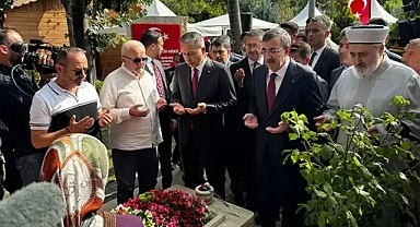 15 Temmuz şehitlerimizin kabir ziyareti şehitlikte tören