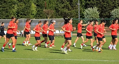 A Milli Kadın Futbol Takımı, Riva'daki hazırlıklarını tamamlayarak Kocaeli’ye geçti