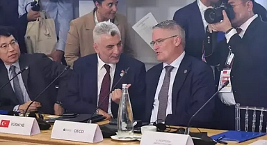 Bakan Bolat,Toplantısı için gittiği İtalya’da mevkidaşlarıyla ikili görüşmeler yaptı