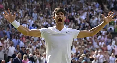  Carlos Alcaraz ,Wimbledon’da üst üste ikinci kez şampiyon