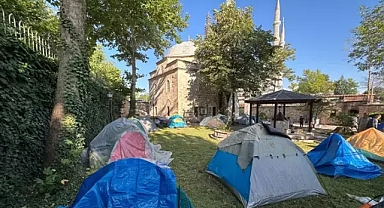 Güreşseverler, otellerde yer kalmadığı için çadırlarda kaldılar 