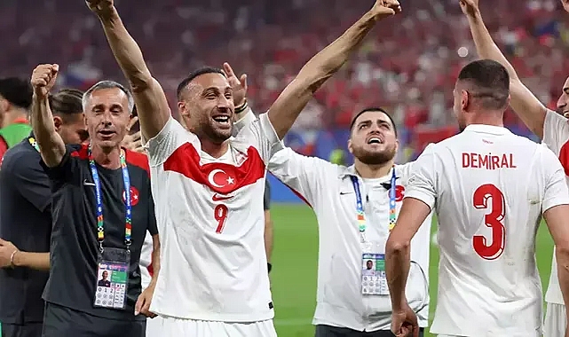 Milliler çeyrek final için sahada! İşte Montella'nın 11'i...