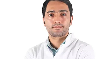 Öğlen bilinçsiz güneşlenmek, lekelere davetiye çıkarıyor”