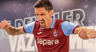  Bordo mavili futbolcu Stefan Savic’in sağlık durumuyla ilgili açıklama