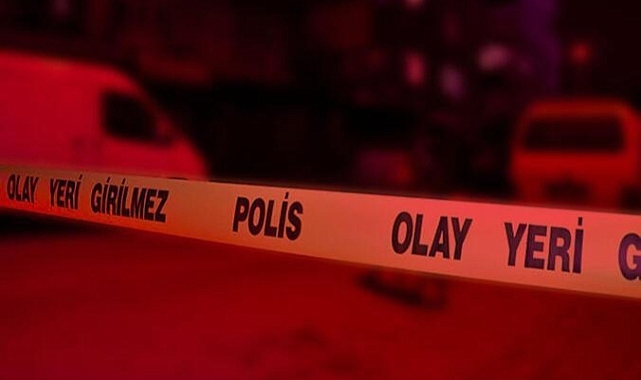 Evde içki içerken tartıştığı 2'si amcası 3 kişiyi bıçakla öldürdü