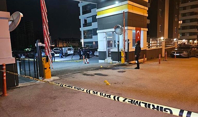 Maskeli ve silahlı şüphelinin güvenlik görevlisini rehin aldığı anların kamera görüntüleri ortaya çıktı
