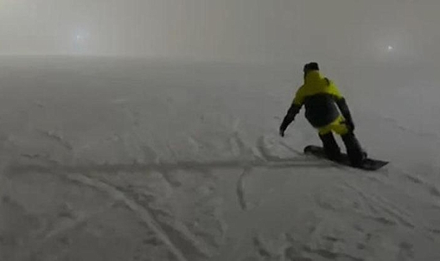 Uludağ'da kayak sezonu başladı; kar kalınlığı 44 santimetreye ulaştı