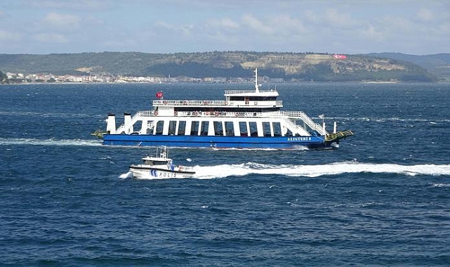 Gökçeada ve Bozcaada ilçelerine 2 gündür feribot seferi yapılamıyor