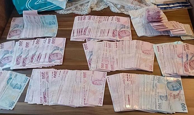 İzmir'de FETÖ operasyonu: 31 gözaltı