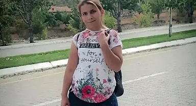 Anne trafik kurbanı oldu sürücü olay yerinden kaçtı