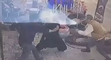 Bıçaklı saldırgana müdahale etti kadını kurtardı