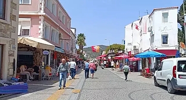 İzmir foça açıklarında 3.7 büyüklüğünde deprem meydana geldi 