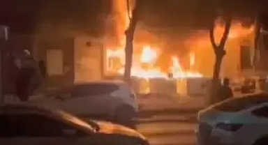 Küçükçekmece de geceyi alevler sardı depo kül oldu