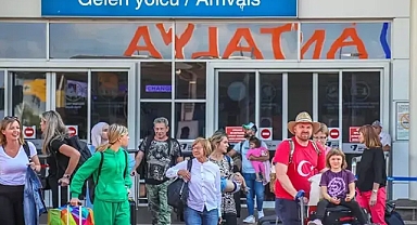 'Hürmüz Boğazı'nı kapatmak turizmi de çok etkiler'