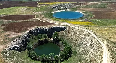Sivas'ın nazar boncuğu göllerde 'renk' şöleni