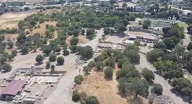 3 yüzyıl roma hamamı apollon smintheus alanında keşfedildi 