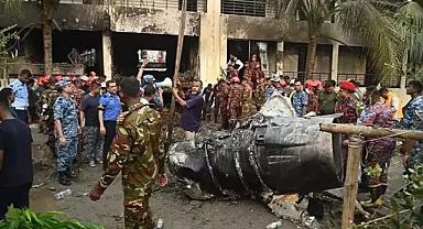  Bangladeş 'te eğitim uçağı kampüse düştü can kaybı 31 'e yükseldi 