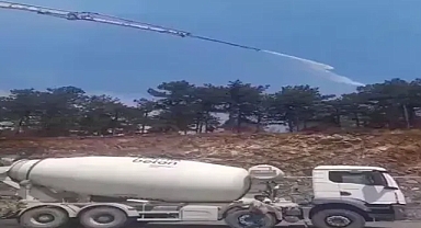 Beton pompasıyla elevlere müdahale etti 