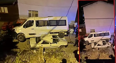 Freni boşalan minibüs uçurumdan düşüp aracın üzerine düştü 