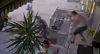 Küçükçekmece de borçlusuna silah kapzesiyle başına vurup telefonunu çaldı 