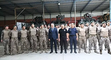 Özel harekat polisleri dualarla suriye'ye gönderildi 