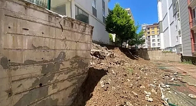 Samsun da istinat duvarı çöktü 