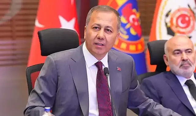 Bakan Yerlikaya, büyükşehir valileri ile bir araya geldi