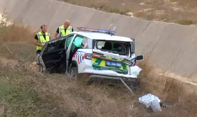 Çekmeköy'de TIR'ın çarptığı jandarma aracı su kanalına düştü; 5 yaralı
