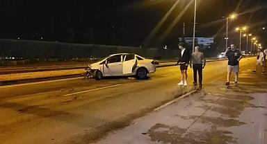 Tır ve Otomobil Çarpıştı