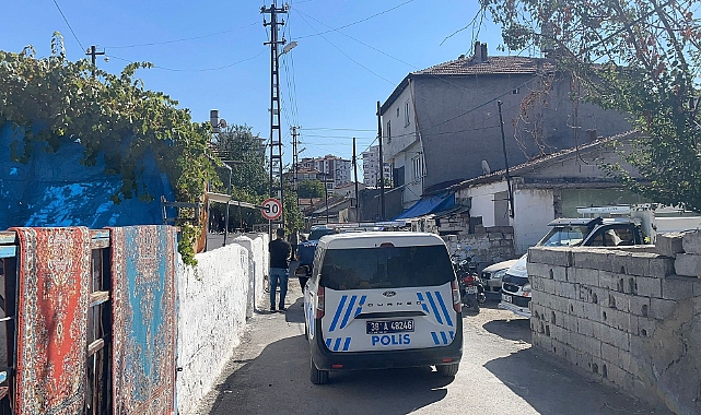 Evinde ölü bulundu