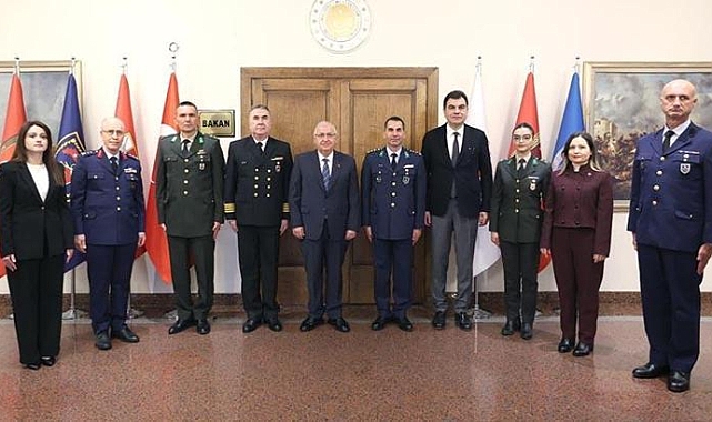 Bakan Güler, bakanlıkta görevli öğretmenlerle bir araya geldi